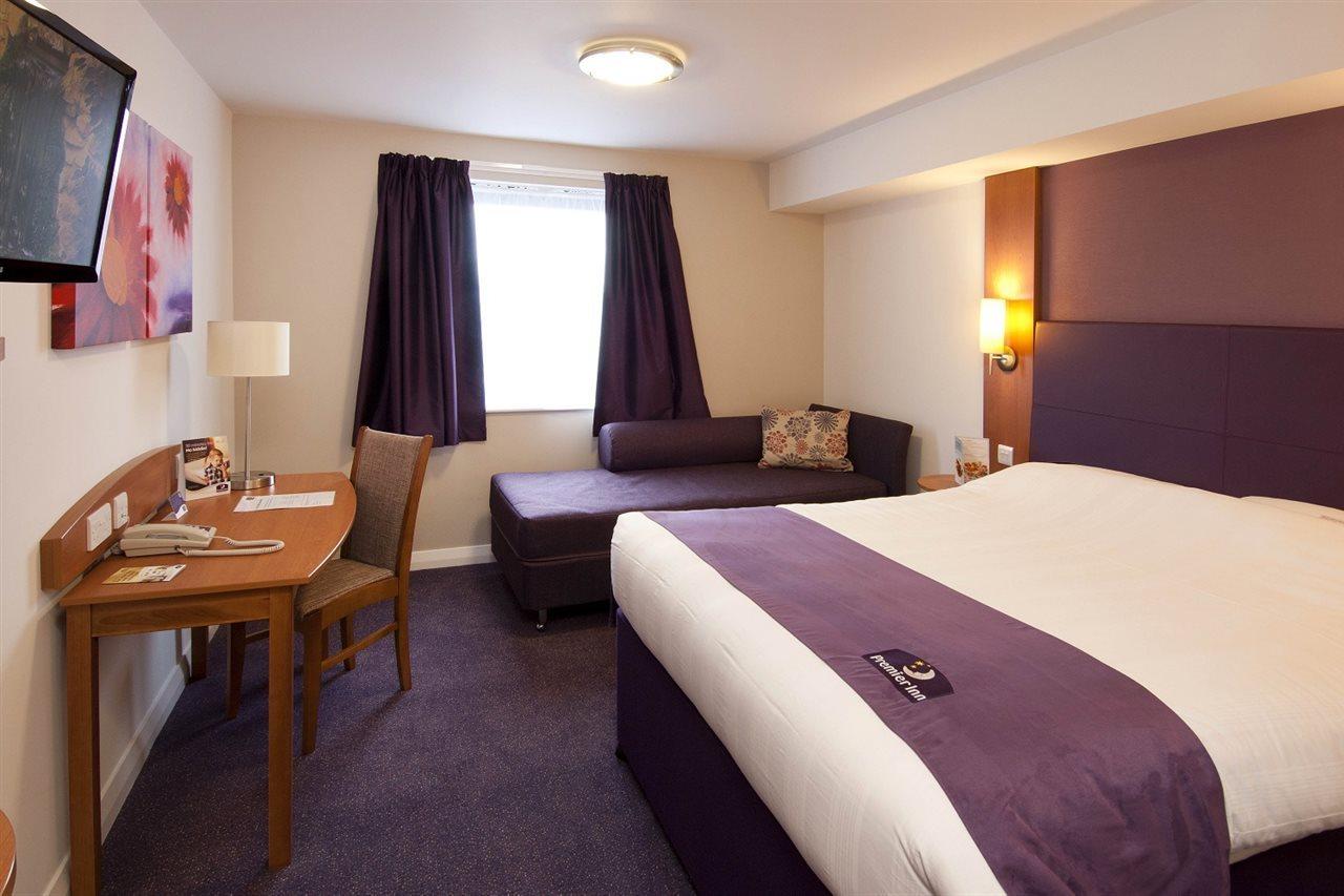 Premier Inn ソリフル エクステリア 写真
